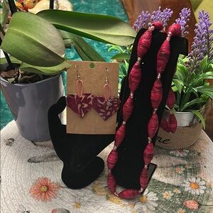 Chic Beaded Necklace and Earrings Set Brand New